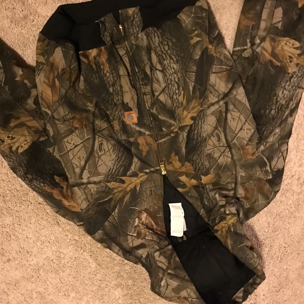 Men’s camo hunting jacket